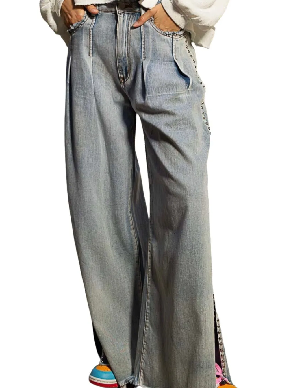 Light blue open wide leg spikes jeans