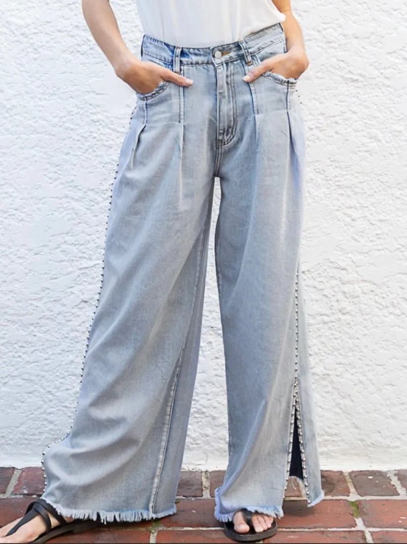 Light blue open wide leg spikes jeans