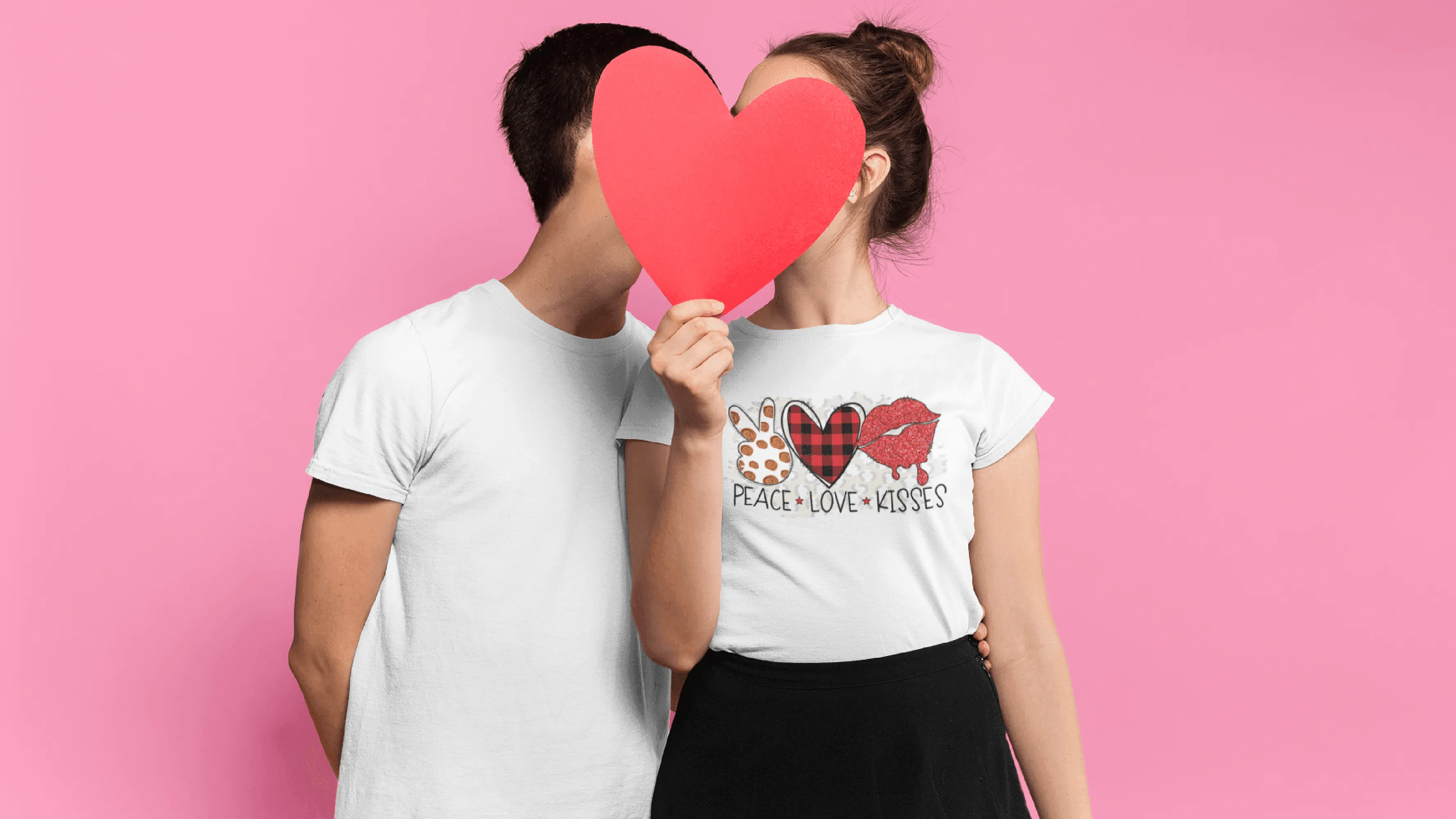 PEACE LOVE KISSES T-shirt