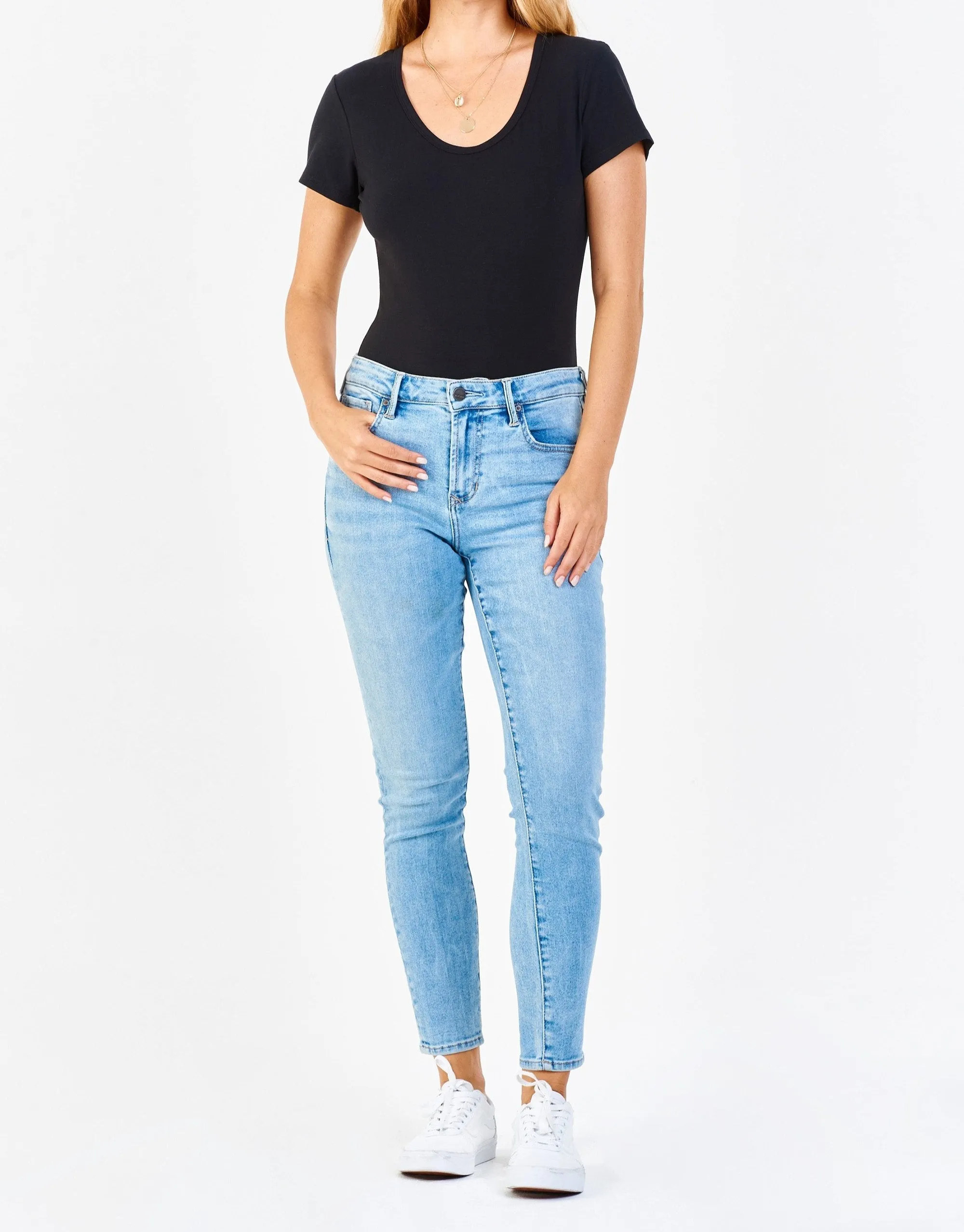 SHILOH SCOOP NECK BODYSUIT BLACK
