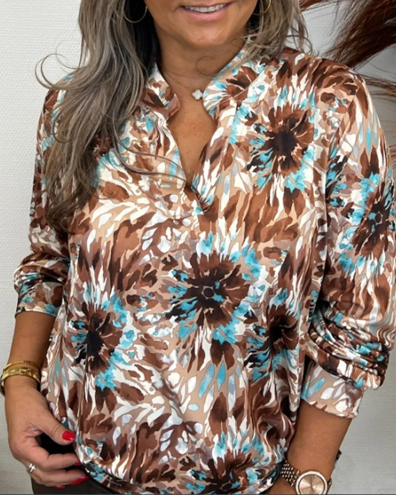 Stylish contrasting color blouse