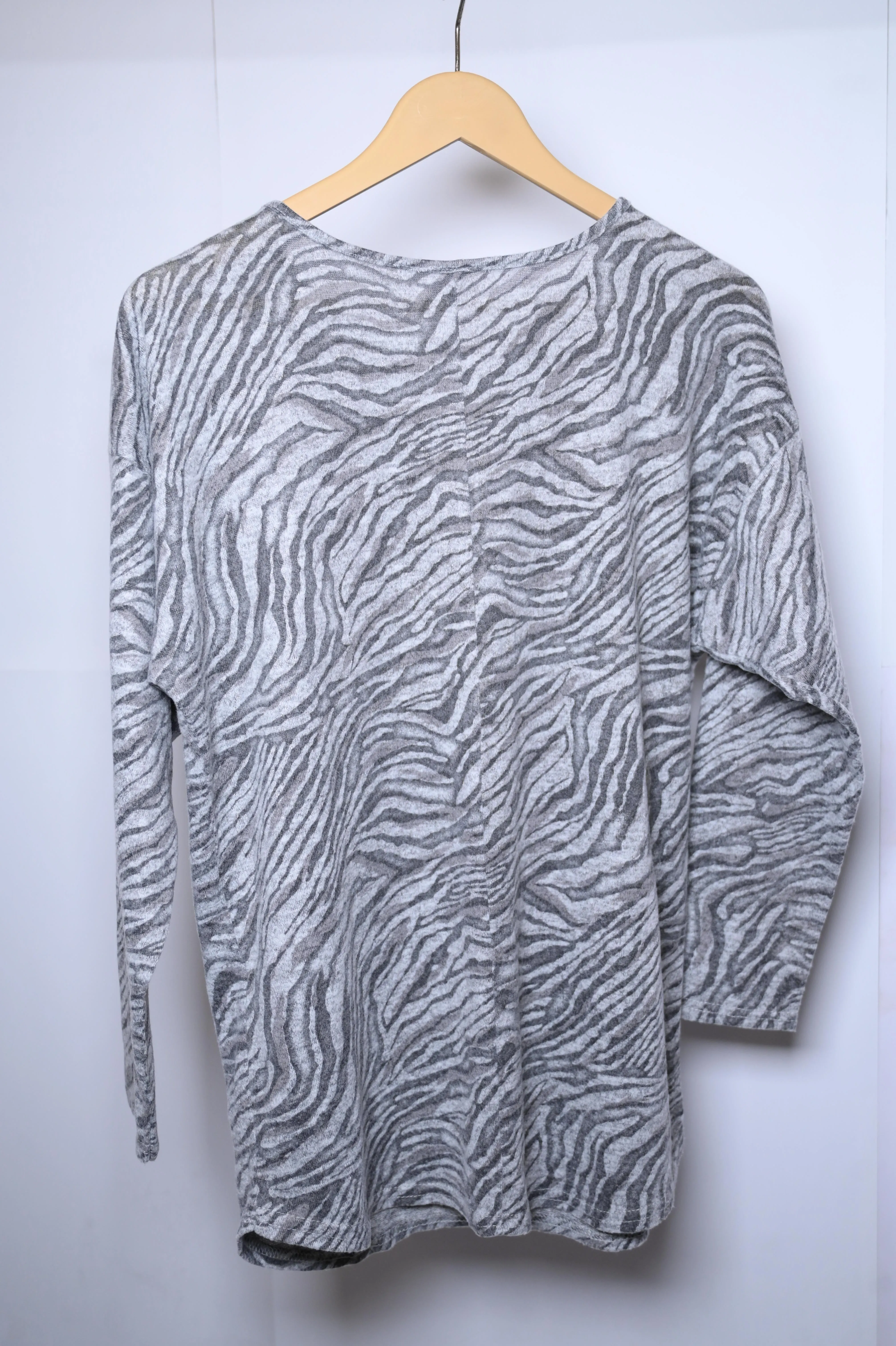 Thriftyfy Grey Winter Blouse (Medium)