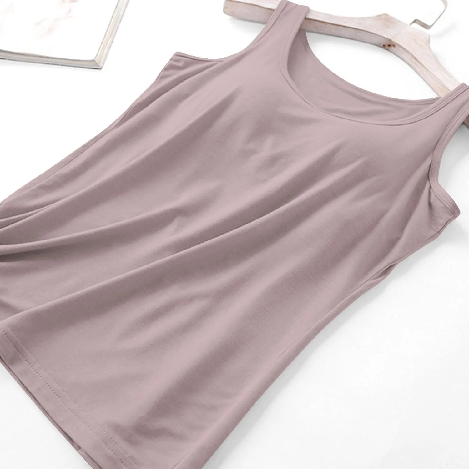 Womens Tank Tops with Built in Bra Workout Gym Padded Sports Bras Casual Summer Regular-Fit Stretch Yoga Shirts 2025